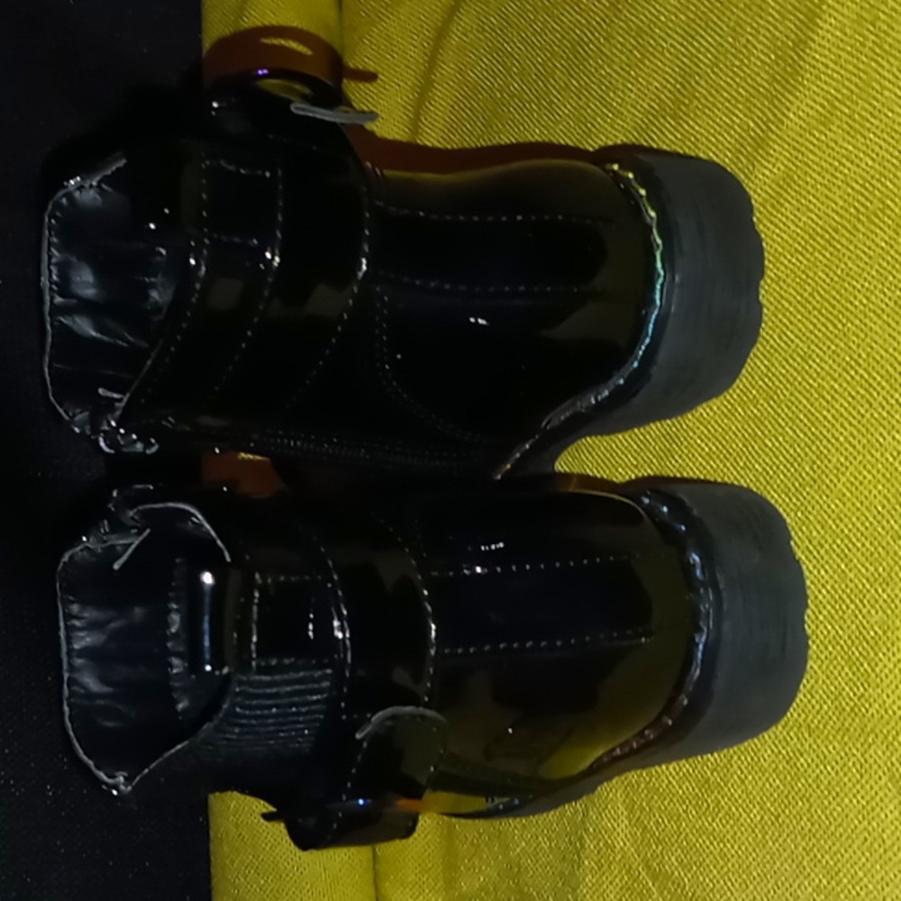 Girl's Booties - Picture 4 of 8